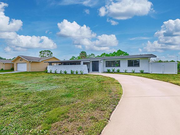 3rd image of 197 Sandpiper Avenue