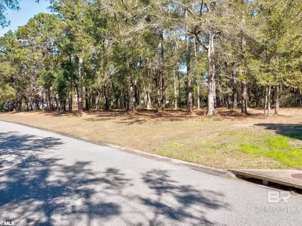 17068 Tennis Club Dr, Fairhope, AL 36532