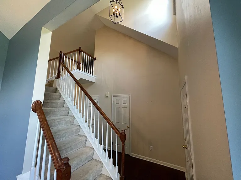 321 Arlington Meadows Dr — Photo 16