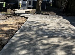 103 N 13th St #B, Wilmington, NC 28401