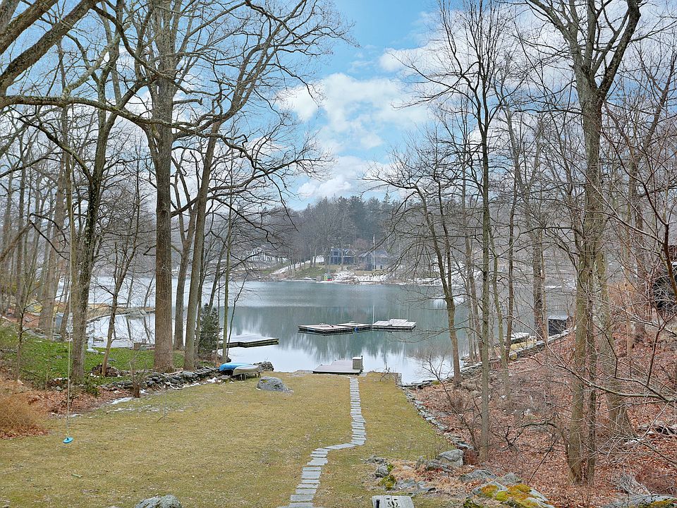 2nd image of 34 N Lake Rd