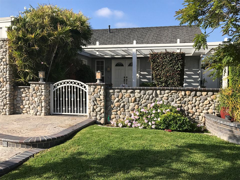 2nd image of 4841 Lindstrom Ave