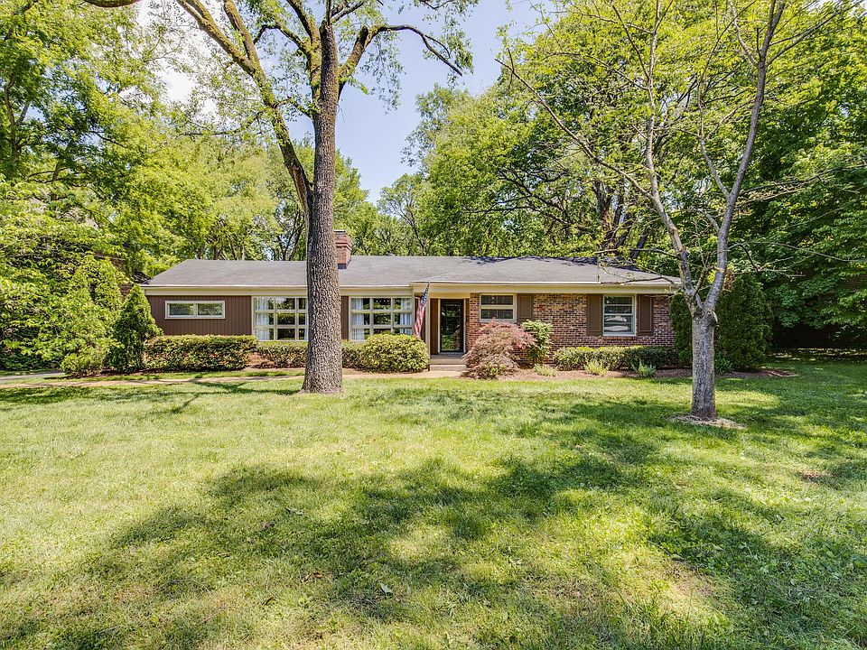 Great location in quiet Green Hills neighborhood.