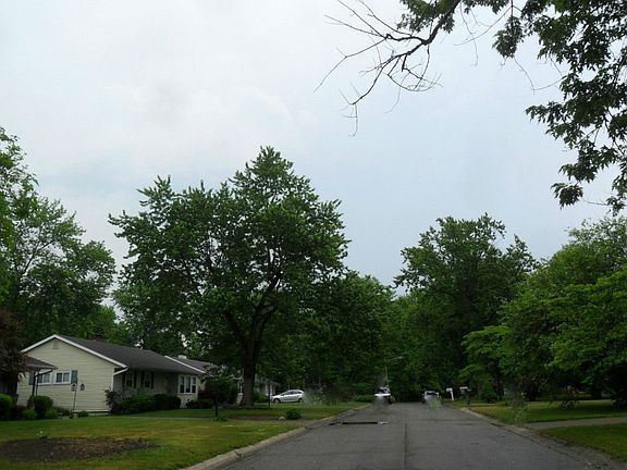 4th image of 4413 W Woodway Dr