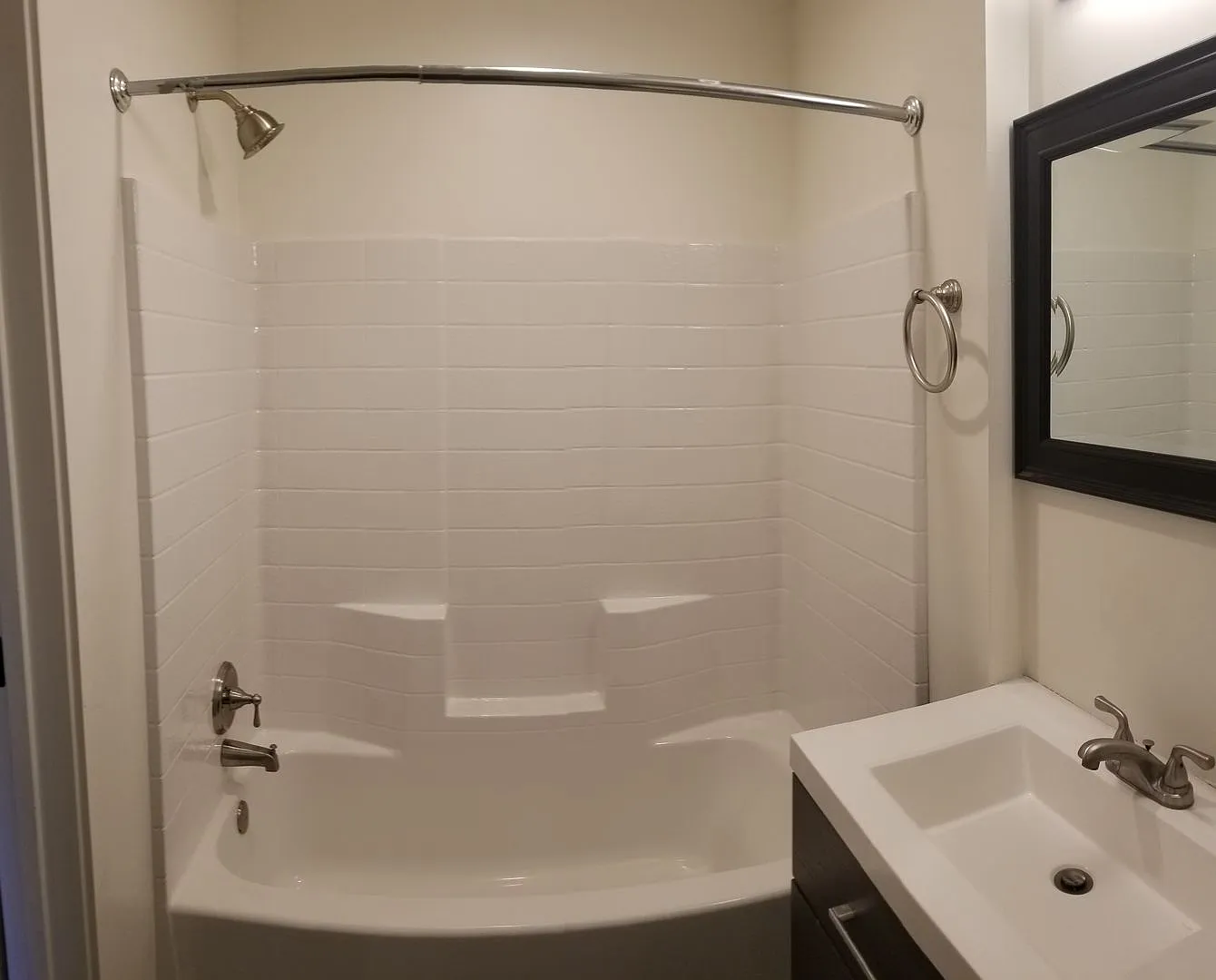5 beds 6 baths across street from Cal Poly campus — Photo 2