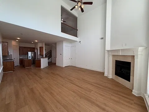 3 bed, 2638 sqft, $2,595 — Photo 3