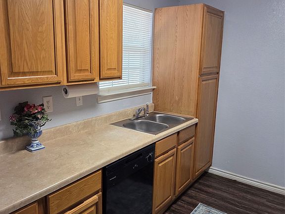 3rd image of 320 Hazelwood Ave