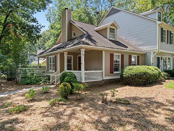 3rd image of 203 Woodburn Club Ln