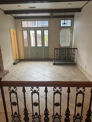 523 Burgundy St #1 — Photo 9