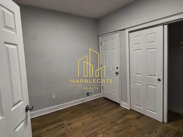 75 S 6th St #22 — Photo 8
