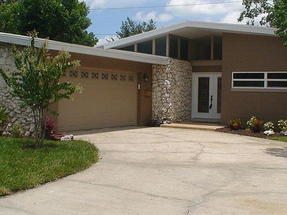 2nd image of 2944 Abbey Ct