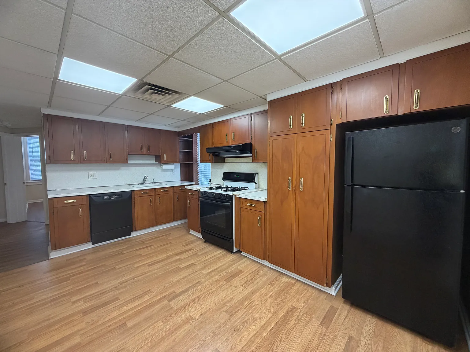 2 bed, $2,550 — Photo 1