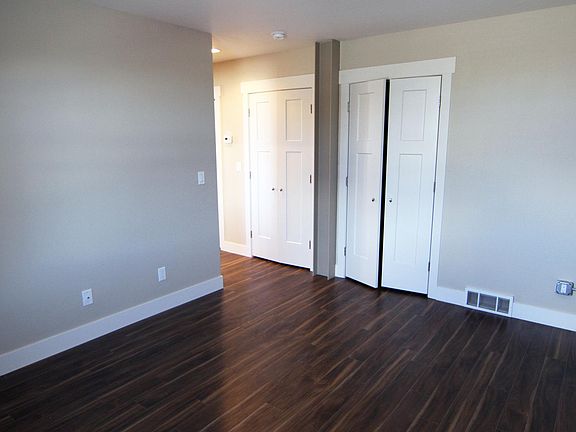 4th image of 623 S Wolcott St #210