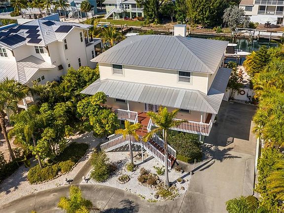 3rd image of 518 Kumquat Dr