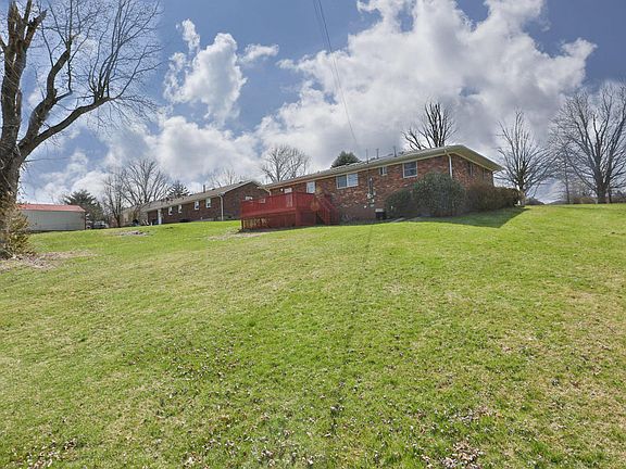 2nd image of 872 Lark Ln