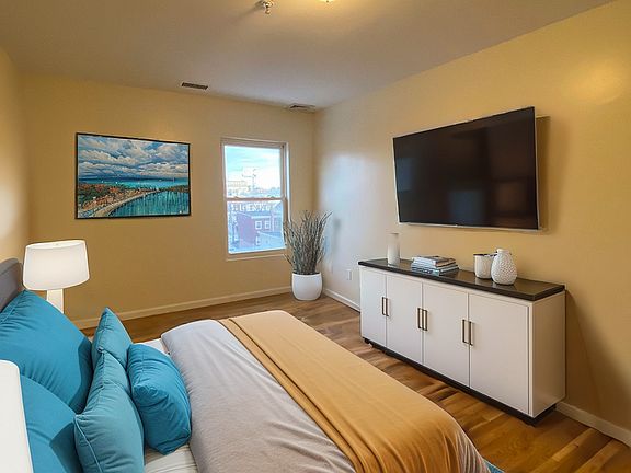 4th image of 722 Sip St APT 21