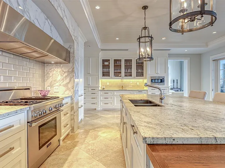 1313 E Lake Dr — Photo 39
