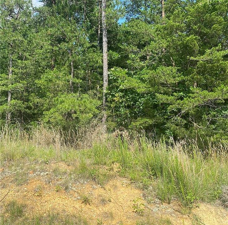 2nd image of 2760 Sweetbriar Rd