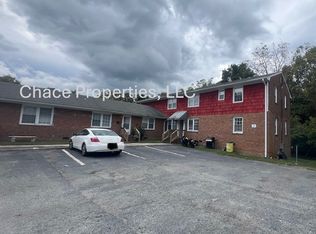 314 Salem St APT E, Thomasville, NC 27360