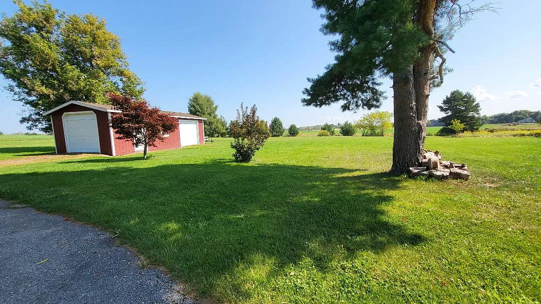 3 bed, 1100 sqft, $1,900 — Photo 4