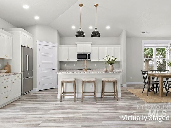 2nd image of 550 Syringa Falls Ct