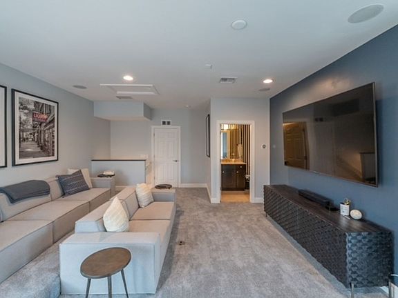4th image of 10279 Porto Romano Dr