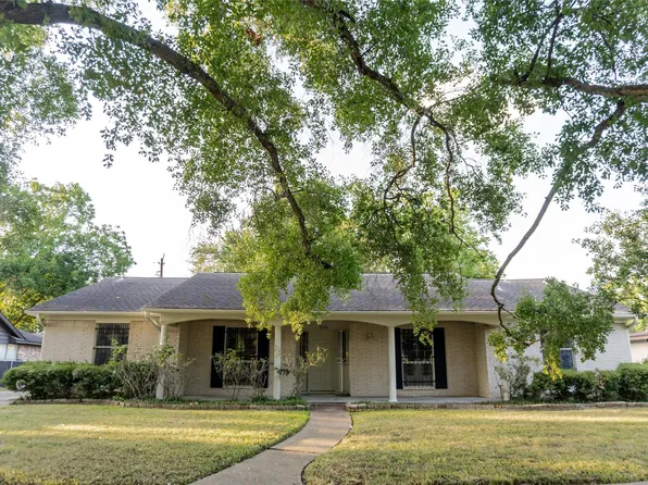 8526 Dashwood Dr, Houston, TX 77036