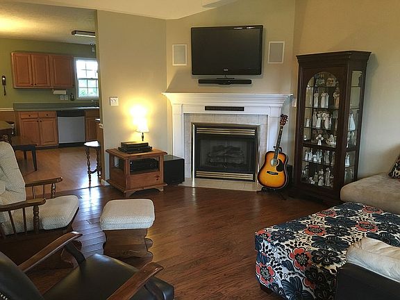 2nd image of 119 Autumn Ct
