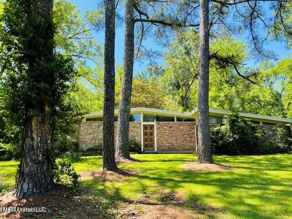 1541 Winchester St, Jackson, MS 39211