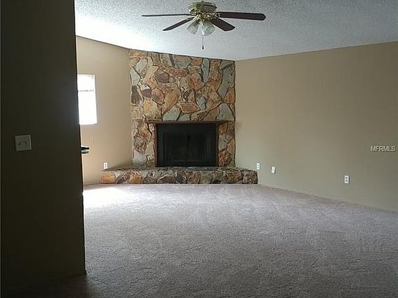 3rd image of 1311 Foxwood Dr