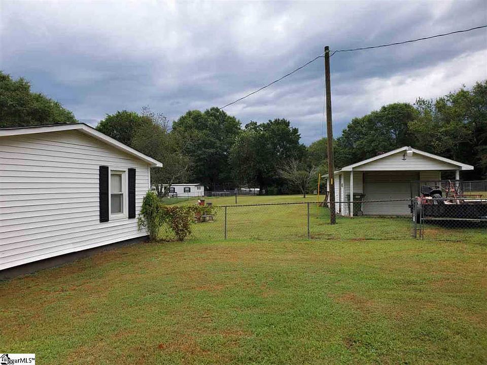 2nd image of 421 Blackwood Store Rd