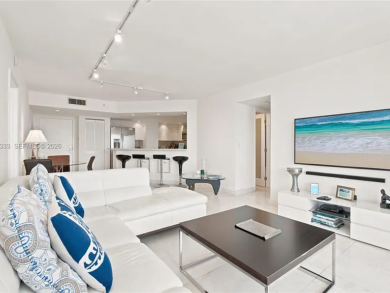 1900 Sunset Harbour Dr #803 — Photo 6
