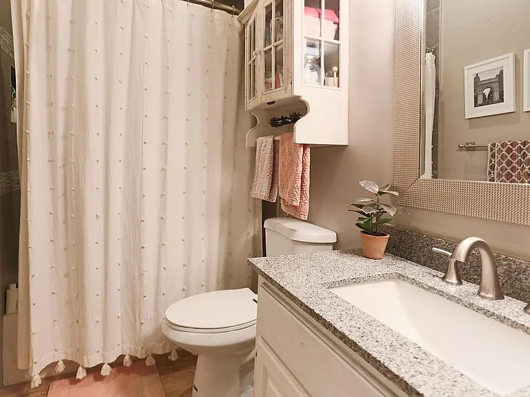 1307 Kinney Ave #121 — Photo 8