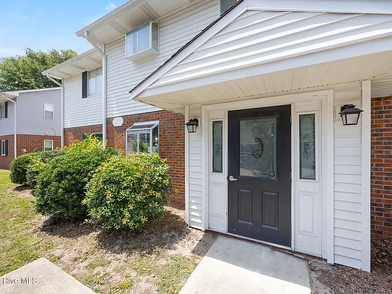 4531 Kimberly Way — Photo 3