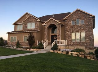 9028 N Club House Ln, Eagle Mountain, UT 84005