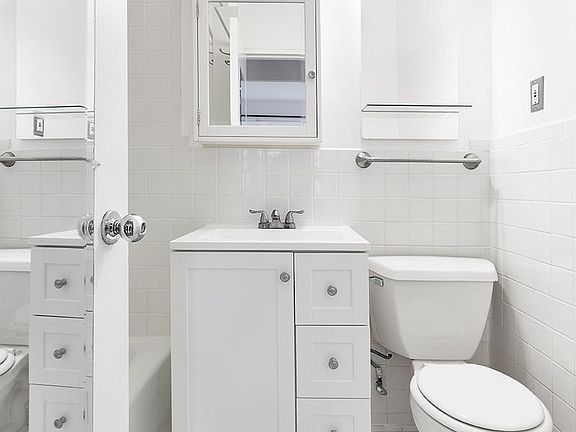 3rd image of 105 3rd Ave #17B
