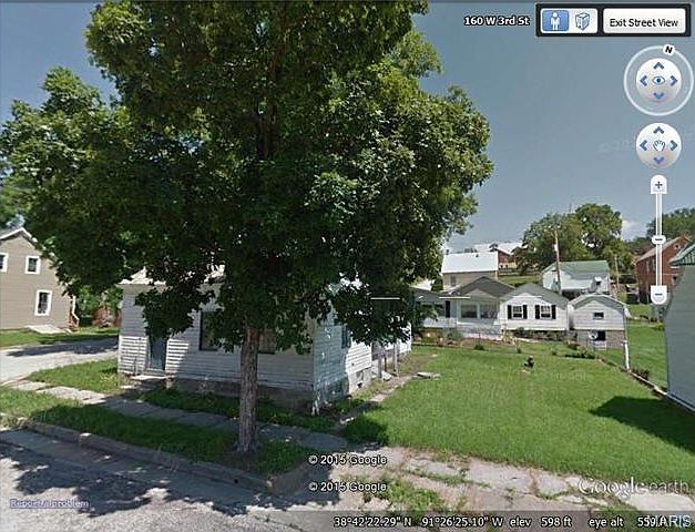 2nd image of 139 W 3rd St