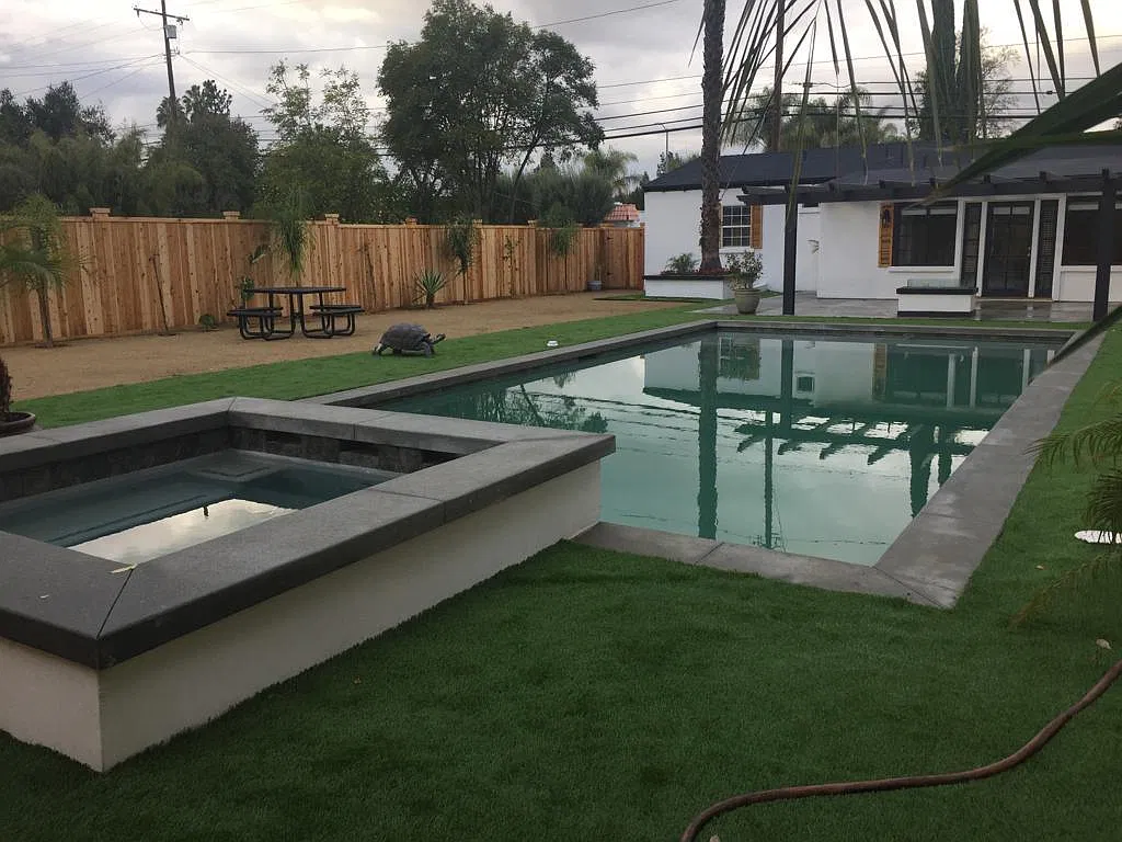 4 bed, 1800 sqft, $5,995 — Photo 2