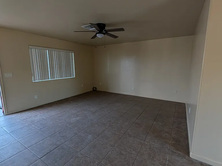 4932 N La Cholla Blvd #1 — Photo 1
