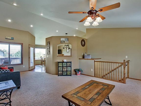 5th image of 1028 E Moss Wood Ct