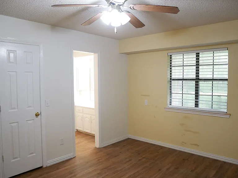 999 W Forest Grove Rd — Photo 24