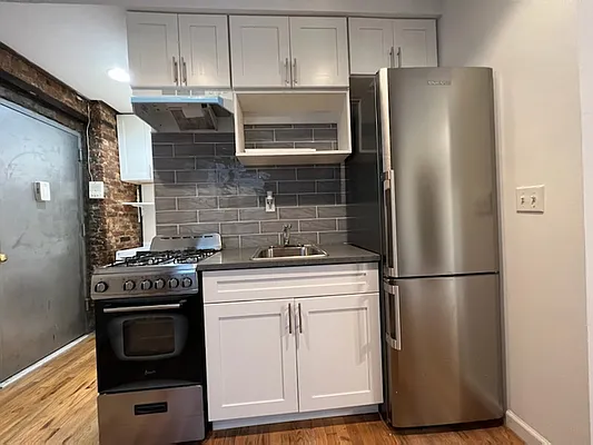 Rented by PocketBroker Inc | media 11