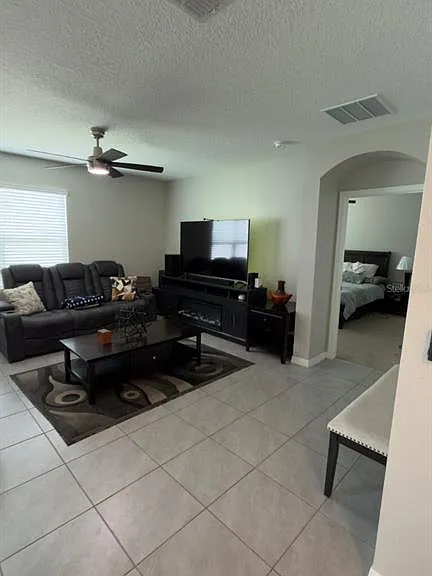 1583 Barberry Dr — Photo 6
