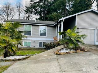 28953 12th Ave S, Federal Way, WA 98003