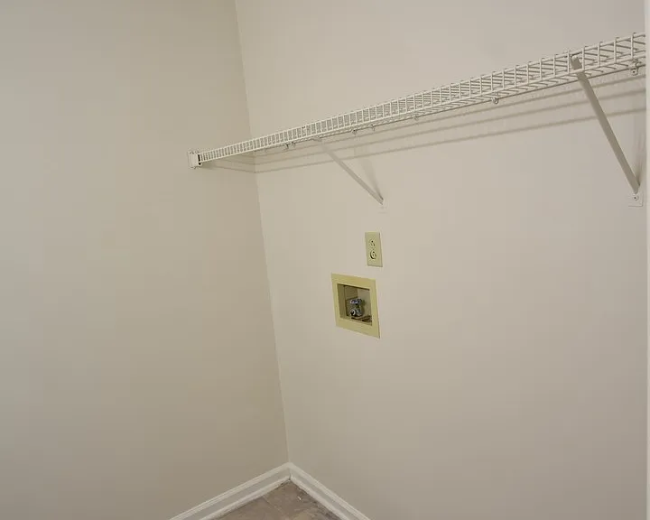 202 Cobblestone Ct — Photo 8