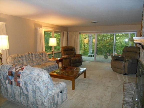 3rd image of 2750 Whippoorwill Dr