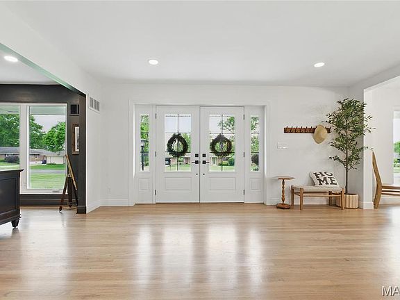 3rd image of 10643 Leebur Dr