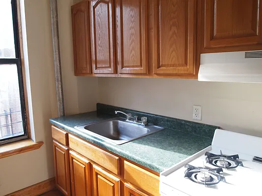 Rented by Bohemia Realty Group | media 16