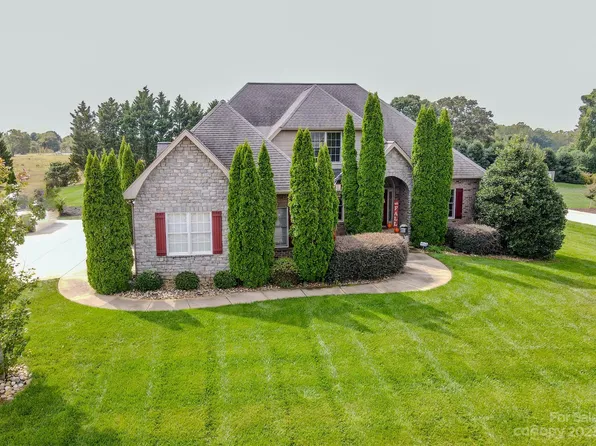 715 Cedar Hill Dr, Shelby, NC 28152