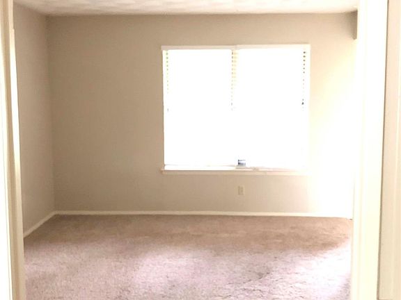4th image of 505 Cambridge Dr